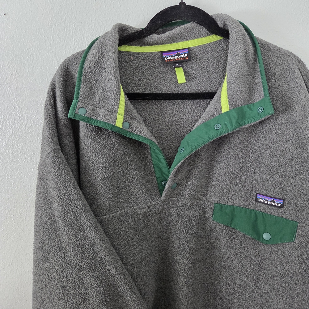 Patagonia Gray and Green Synchilla Quarter Snap Fleece Pullover Men's XL